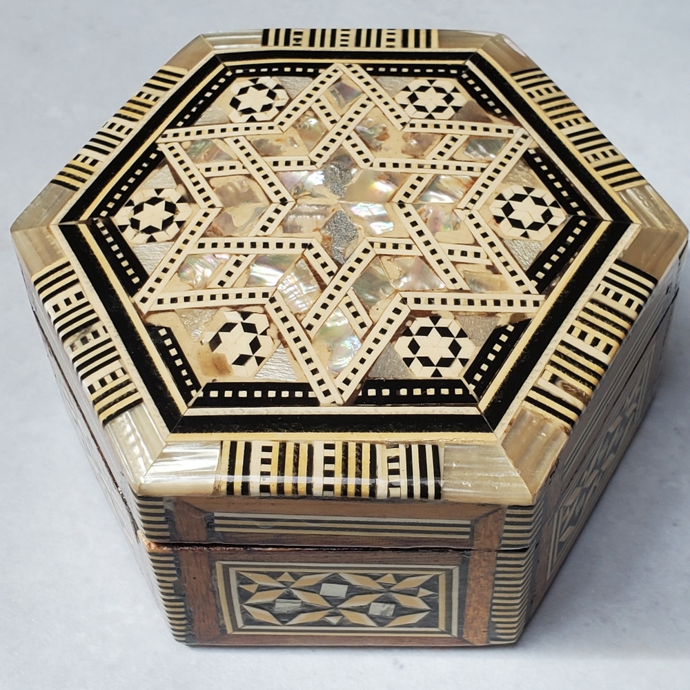 Vintage Damascus Trinket Box Handmade Jewelry Chest Inlaid Mother Pearl Hexagon